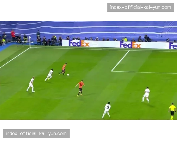 欧冠转播引入360度全景视角，观众可自主选择观赛角度