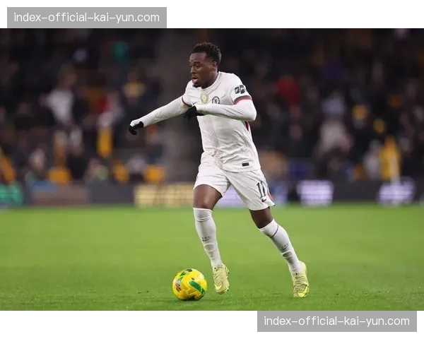 切尔西发布伤病报告，两主力后卫缺阵将影响防线部署