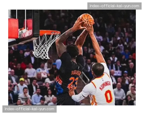 老鹰107-106险胜尼克斯，系列赛1-1平